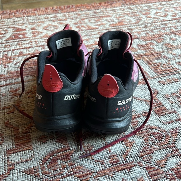 Salomon gortex hiking shoes - Picture 3 of 7